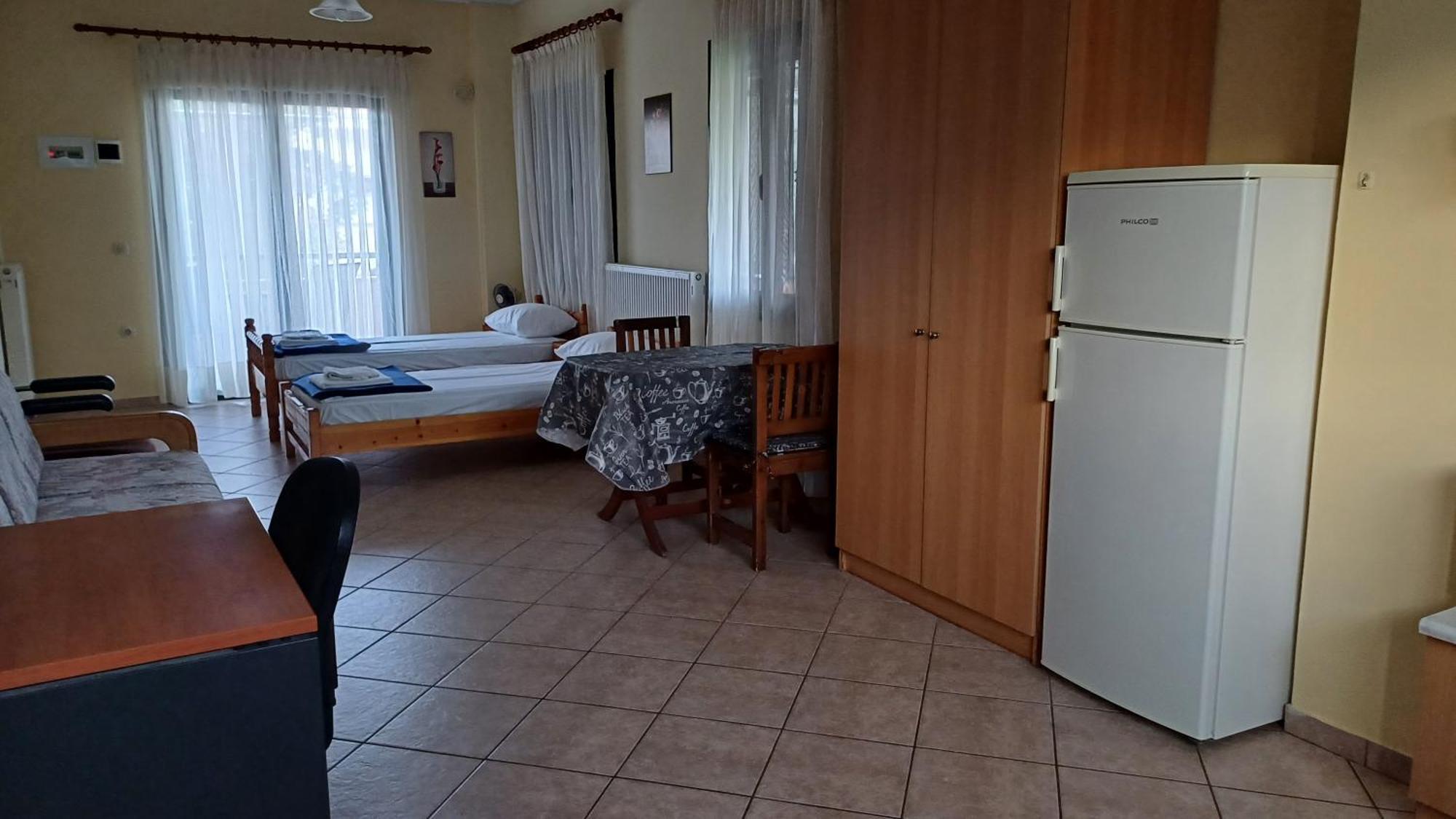 Studio Apartments Eirini Pyrgi Thermis Extérieur photo